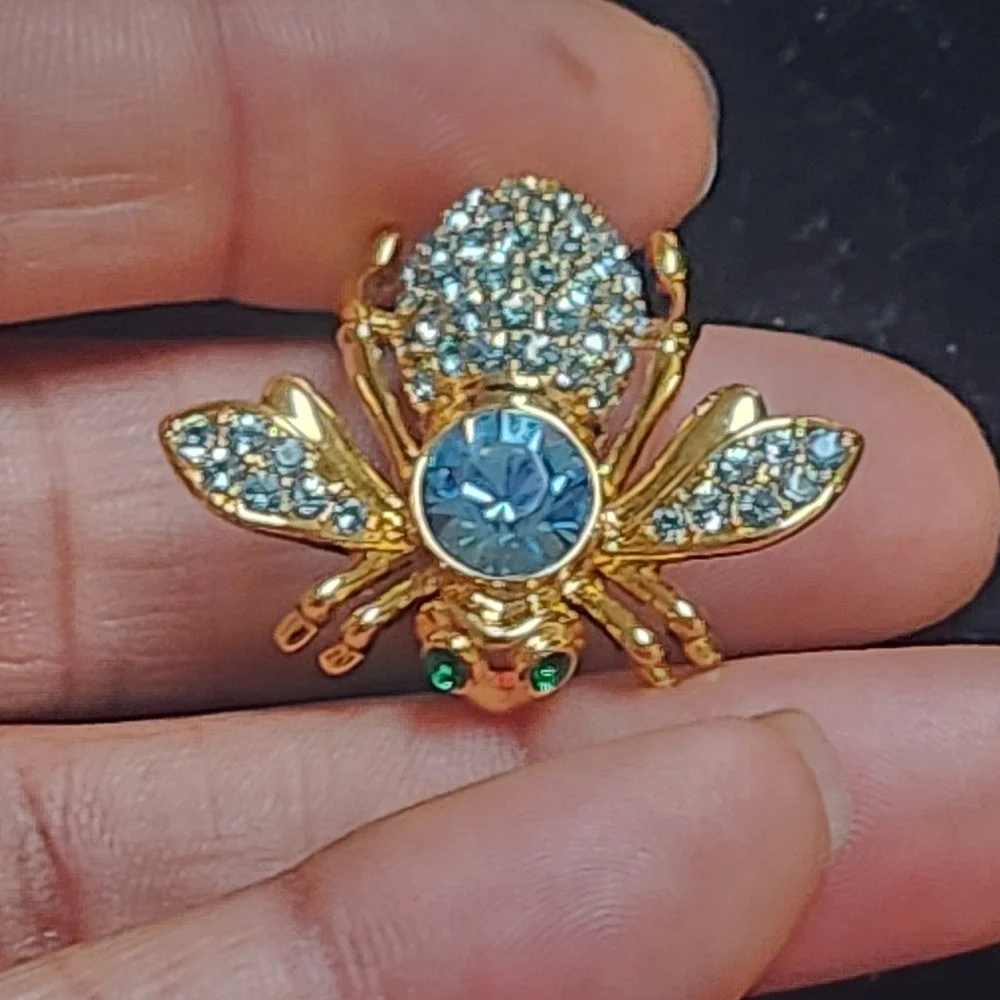 Joan Rivers Bumblebee Brooch Gold Tone Blue Clear Crystal‎ Insect  Vintage Style